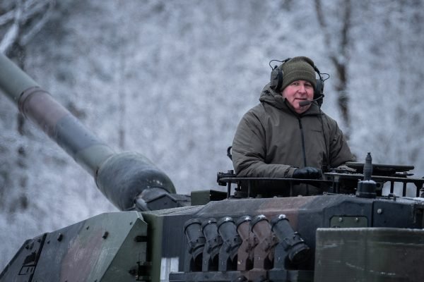 Pirmieji Lietuvoje suremontuoti tankai „Leopard 2“ netrukus pasieks Ukrainą